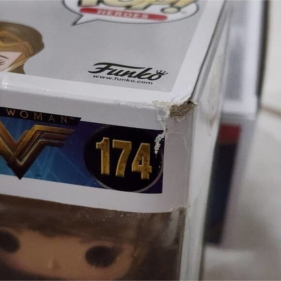 POP! Heroes Hippolyta DC Comics Funko Wonder Woman Steve Trevor Funko Pop - Picture 8 of 9